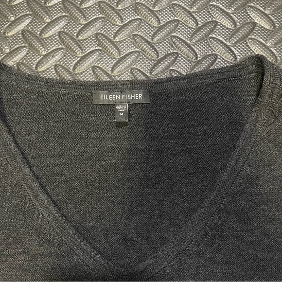 Eileen Fisher Merino Wool Sweater V Neck Size Medium Grey - Picture 2 of 8